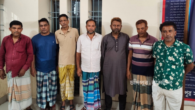 হাইমচরে জুয়ার আসর থেকে ইউপি সদস্য ও সাবেক ভাইস চেয়ারম্যানসহ গ্রেপ্তার ৭