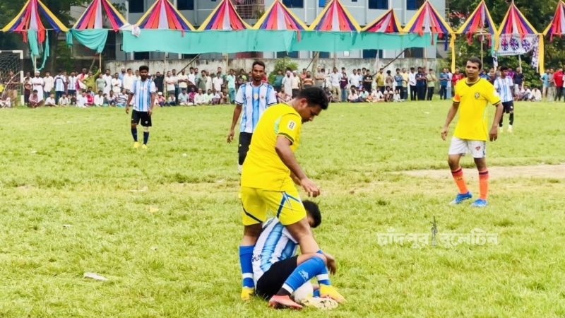 মতলব দক্ষিণে ব্রাজিল-আর্জেন্টিনা সমর্থকদের প্রীতি ফুটবল ম্যাচে হট্টগোল, খেলা অমীমাংসিত