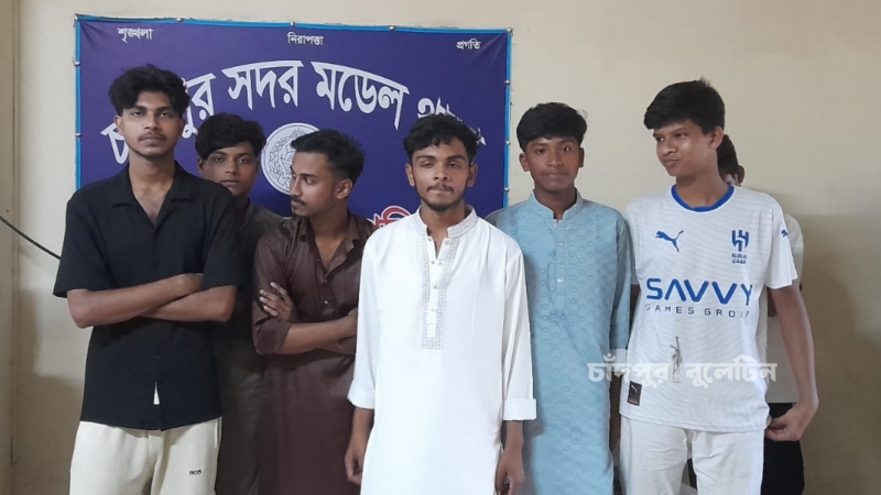 চাঁদপুরে কাঙালি ভোজ চলাকালে ছাত্রলীগের ৯ নেতাকর্মী আটক